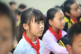 模仿吃瓜朗诵,一场模仿吃瓜的朗诵盛宴